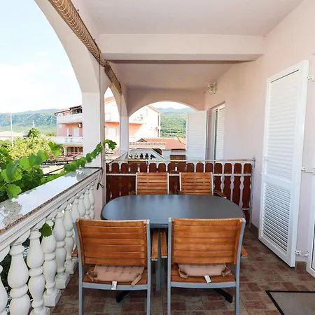 Apartment Sabira *